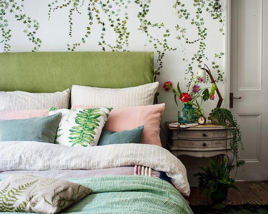 Muốn phòng ngủ mát mắt và thư giãn, hãy lựa chọn xanh lá cây làm điểm nhấn