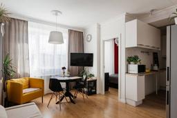 Căn hộ 44m² như rộng gấp đôi thực tế nhờ cặp vợ chồng phá bớt tường ngăn