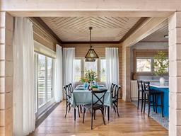 Ngôi nhà gỗ mang phong cách đồng quê với vẻ đẹp dịu dàng say đắm lòng người