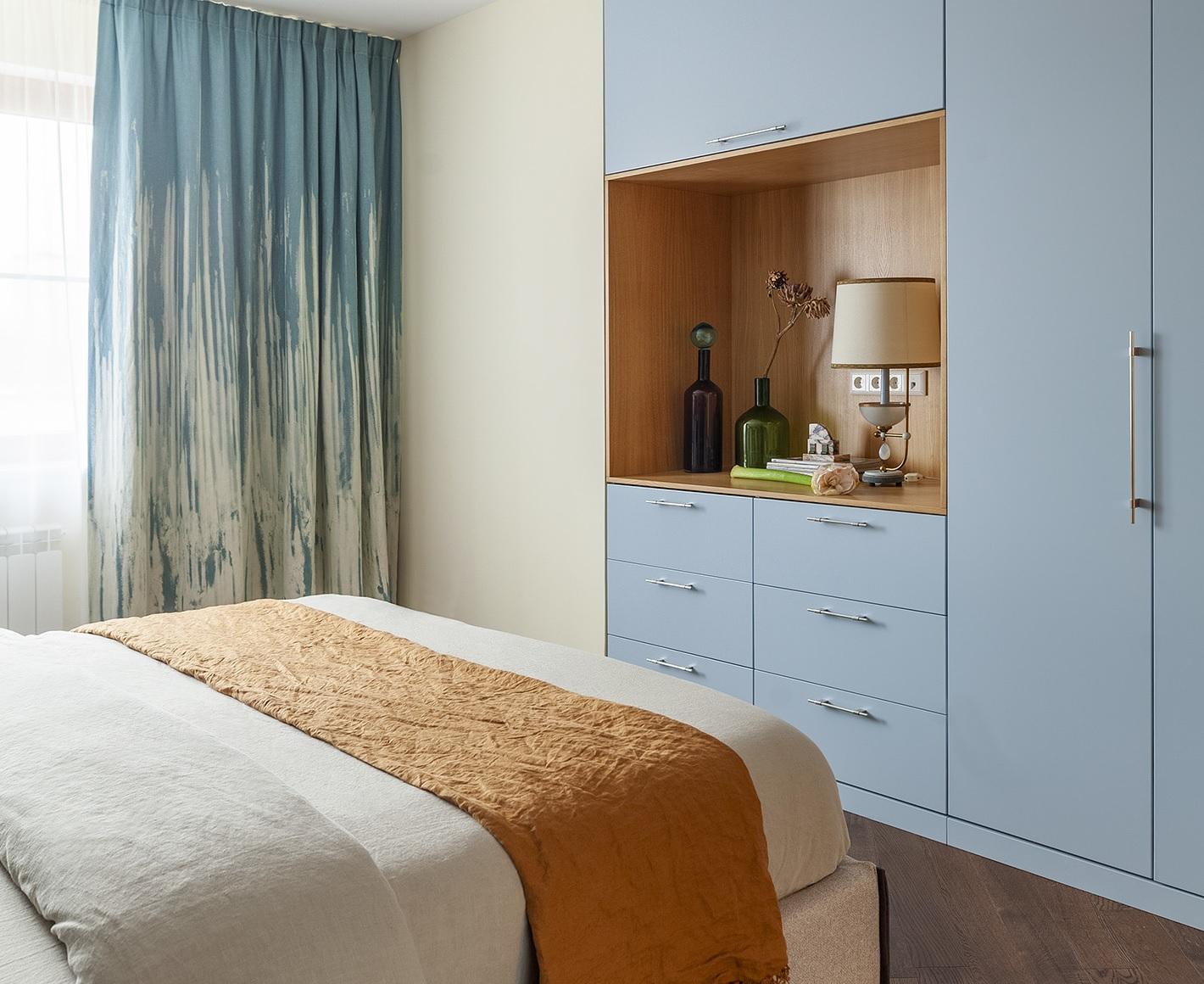 Lưu trữ trong phòng ngủ: 4 mẫu tủ quần áo gọn, đẹp, tiết kiệm không gian