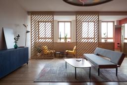 Căn hộ 70m² xanh lam - đỏ nền nã mà không kém phần cá tính của vợ chồng trẻ