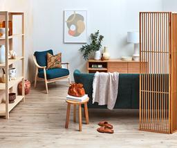 Học lỏm cách thiết kế mở "đáng điểm 10" của phòng khách kiêm phòng ăn nhỏ