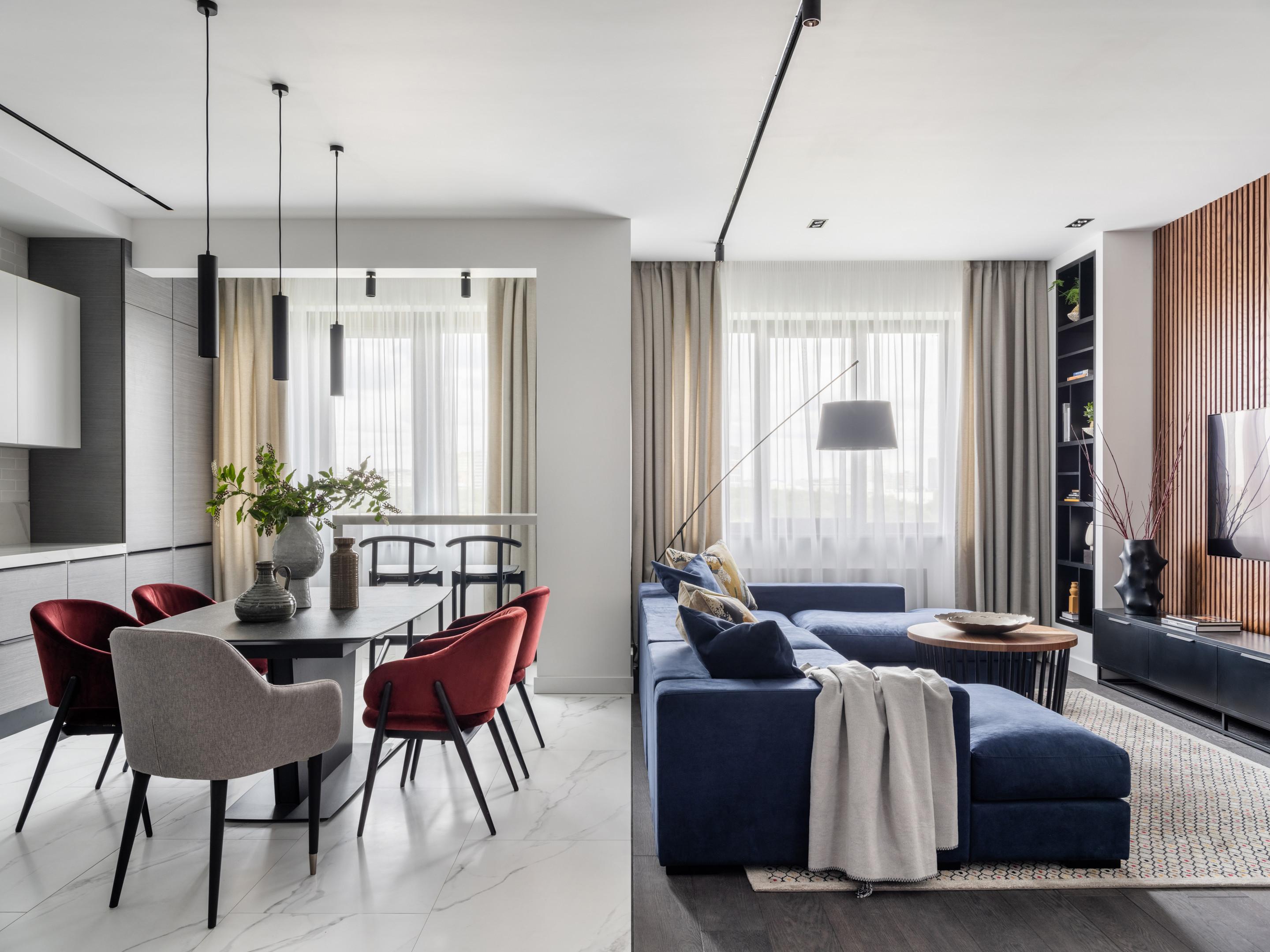 Căn hộ 120m² đỏ - xanh lam - xám thanh lịch và cá tính của cặp vợ chồng son