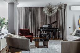 Căn hộ 269m² sang trọng với phòng nghe nhạc riêng chất lừ của gia đình trẻ