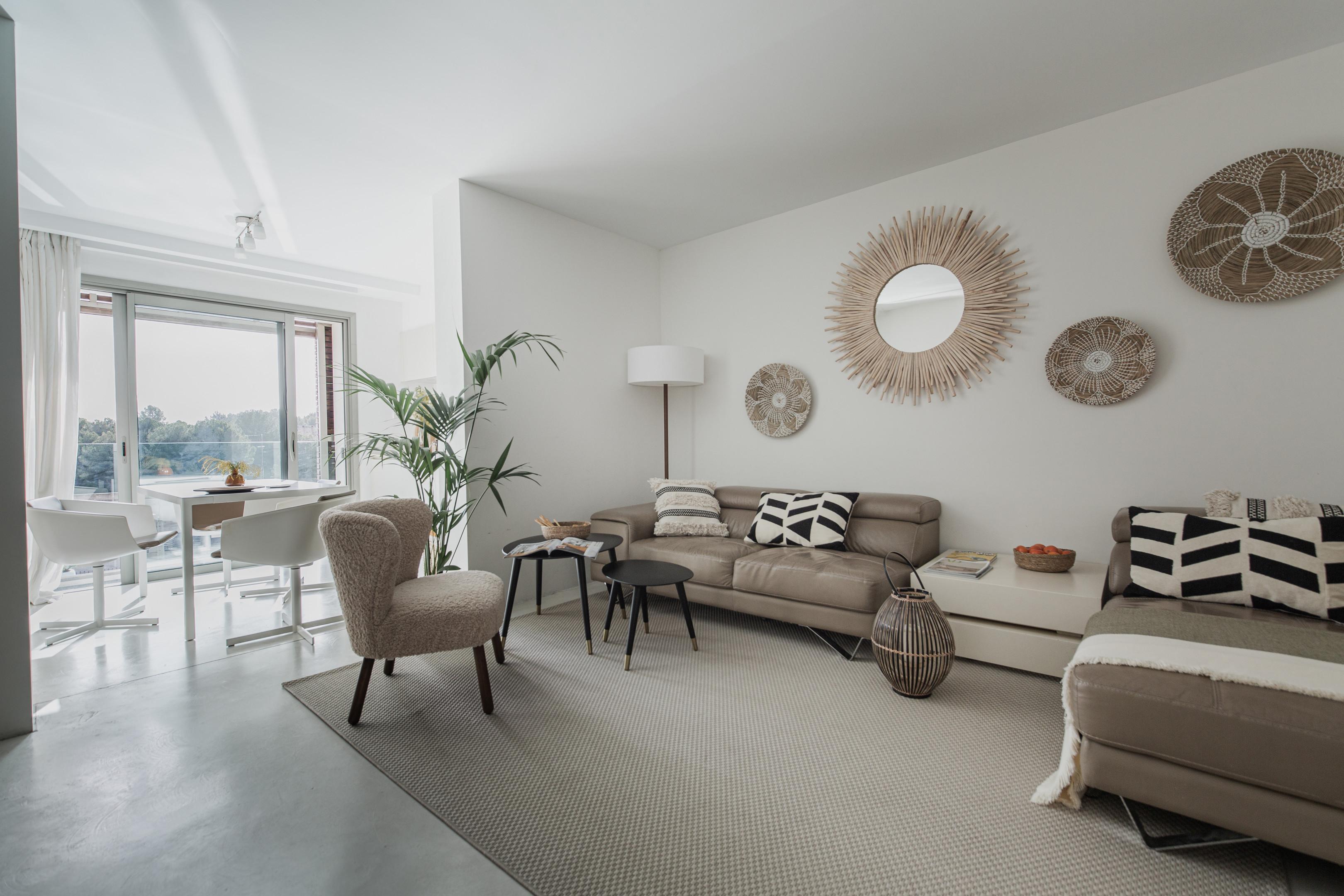 Căn hộ 3 phòng ngủ chuẩn gu người thích tối giản: Nội thất ít mà chất lừ