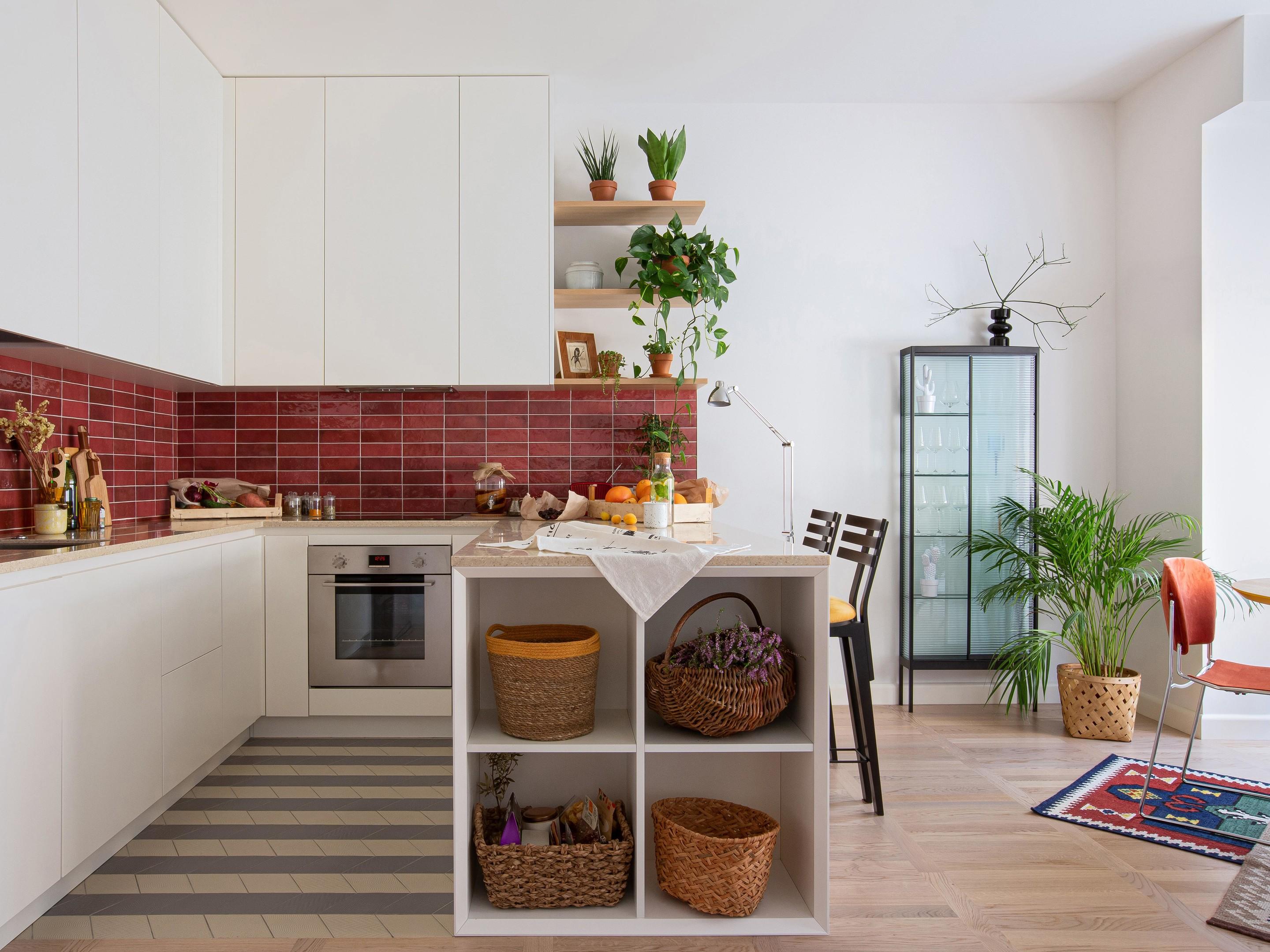 Phòng bếp tiện nghi và ấm cúng với 5 ý tưởng trang trí nội thất dễ ứng dụng