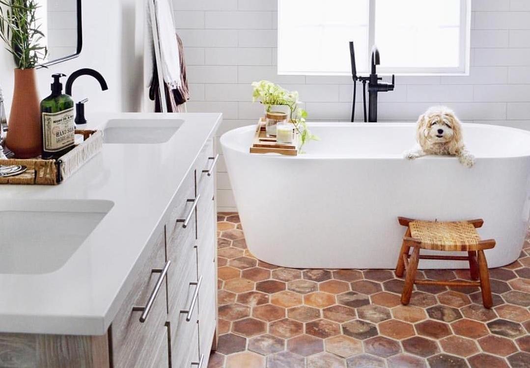 Cách chọn gạch ốp lát để đảm bảo an toàn, tăng tính thẩm mỹ cho phòng tắm?