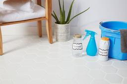 Hướng dẫn cách làm sạch sàn nhà lát gạch sứ để sàn nhà sạch bóng