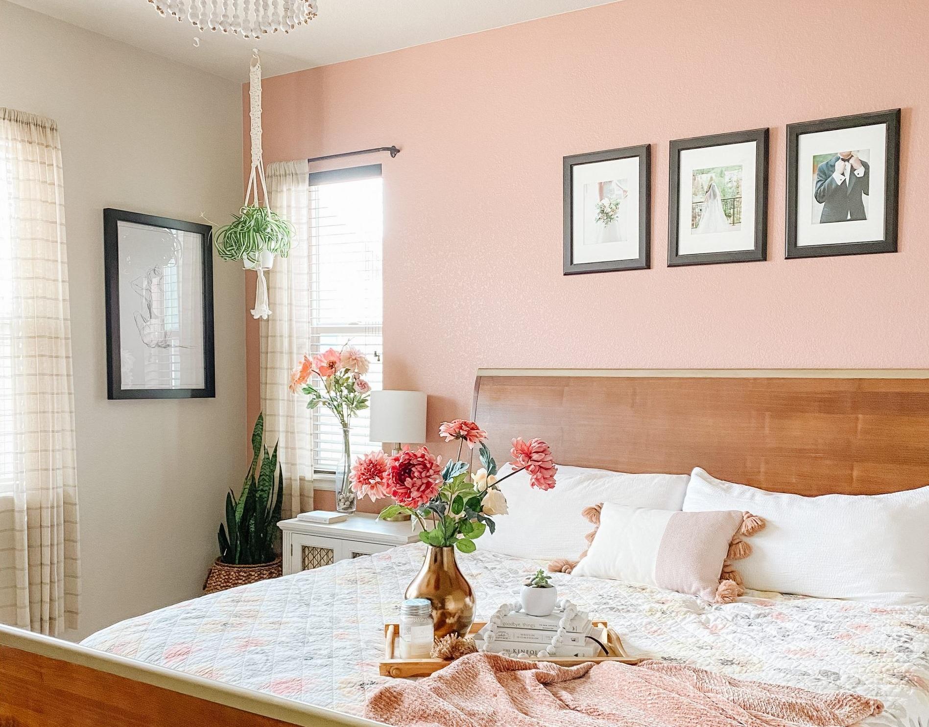 Màu hồng, màu sơn tường ngọt ngào cho căn phòng xinh nhưng không sến