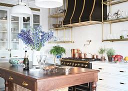 Cải tạo bếp bằng màu trắng và cái 3 cái kết khác nhau nhưng đều đẹp