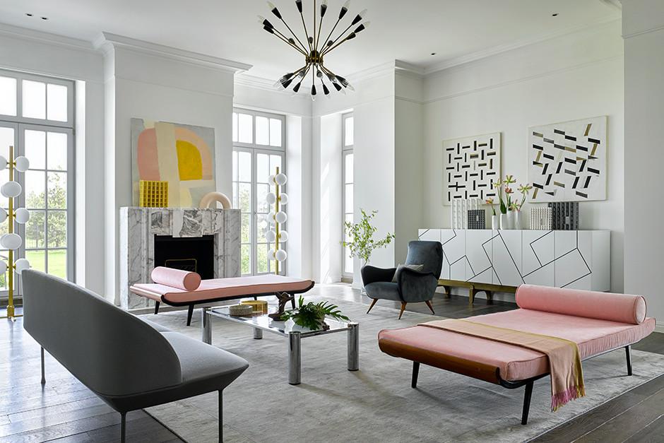 Phòng khách rộng rãi, hiện đại với 4 mẫu ghế thay thế cho sofa truyền thống