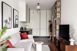 Căn hộ 34m² của chàng độc thân tuổi 30 với gam màu nude và đen sang trọng