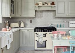 Phòng bếp phong cách đồng quê đẹp như mơ sau công cuộc "đập đi xây lại"