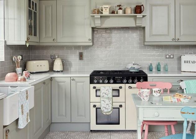 Phòng bếp phong cách đồng quê đẹp như mơ sau công cuộc "đập đi xây lại"