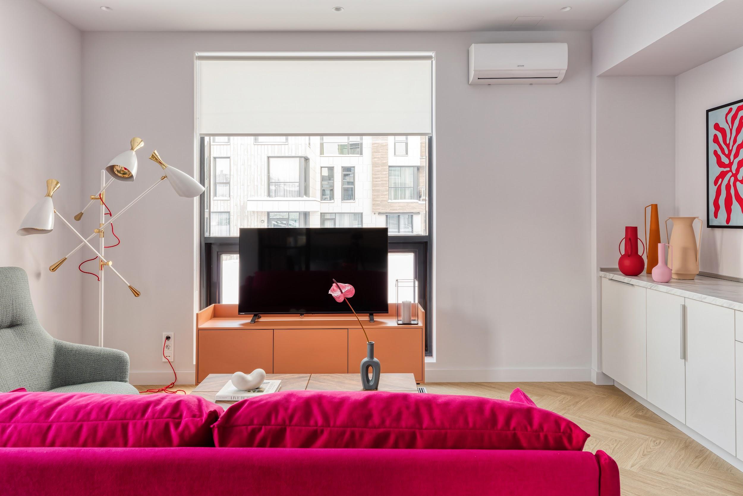 Căn hộ 48m² dùng toànmàu nổi bật, mỗi phòng một vẻ đẹp riêng