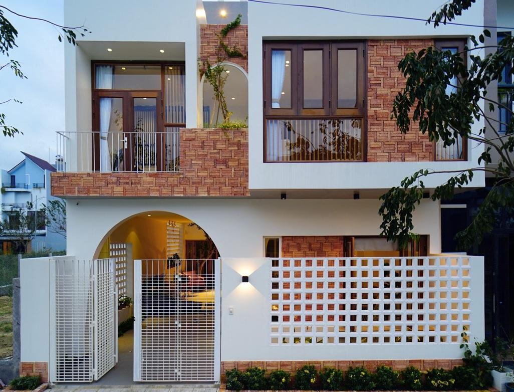 A-House, ngôi nhà phố Quảng Ngãi dùng chính gạch mộc để tạo điểm nhấn cá nhân ấn tượng