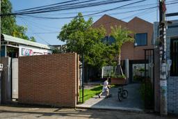 ZIP House, ngôi nhà ở Đồng Nai đẹp như nhà Tây, thô mộc mà tiện nghi không chê được điểm nào