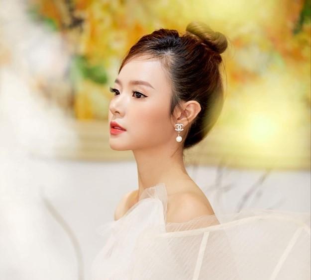 Midu: Từ hotgirl bánh bèo thành ngọc nữ không tuổi, ngoài 30 vẫn độc thân