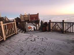 "Nóc nhà Đông Dương" Fansipan lại phủ trắng sương muối như tuyết