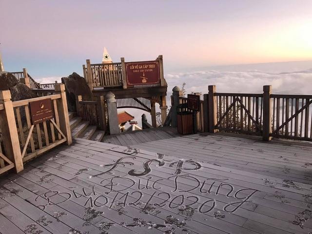 "Nóc nhà Đông Dương" Fansipan lại phủ trắng sương muối như tuyết