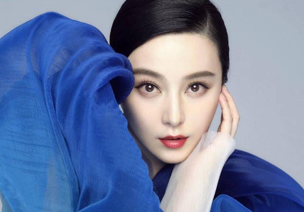 Phong cách quyến rũ của Phạm Băng Băng sau thông tin sinh con