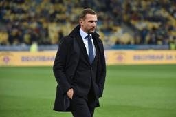 Dàn huấn luyện viên EURO 2020 thanh lịch và phong cách khi diện suit