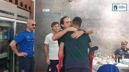 ĐT Italia cho thấy tình cảm gắn kết như một đại gia đình khi chia tay hậu vệ trái Spinazzola