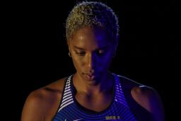 Vẻ đẹp quyến rũ, cá tính của nữ vận động viên Venezuela lập kỉ lục thế giới