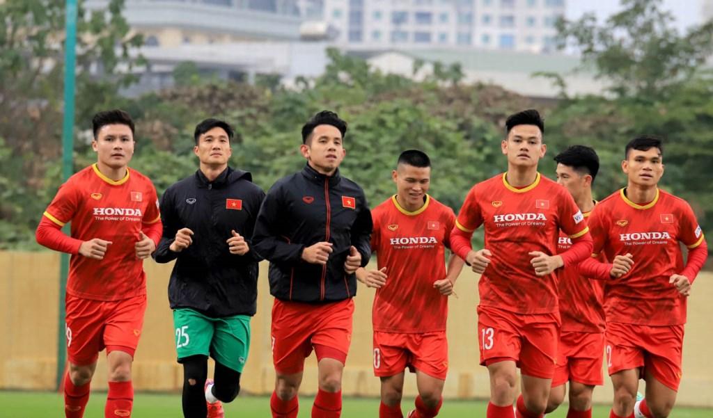 Thầy trò ông Park Hang Seo khẩn trương luyện tập ngay ngày đầu tập trung