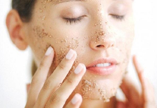 Mách bạn 4 sản phẩm tẩy tế bào chết giá bình dân