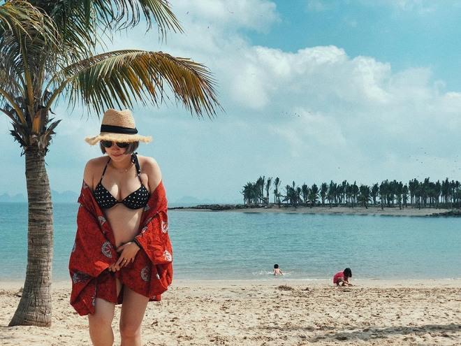 Tôn vóc dáng xinh lung linh với 4 kiểu đồ bơi được các nàng ưu ái