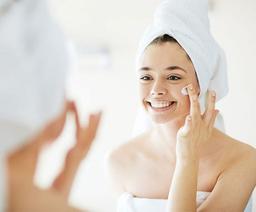 Mắc bạn 5 sai lầm khi sử dụng kem dưỡng ẩm làm phản tác dụng