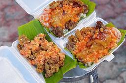 Xôi da gà nguyên tảng xốt trứng muối gây sốt giới trẻ Sài Thành