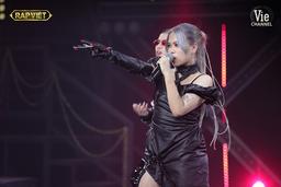 "Yêu nữ" Rap Việt TLinh với gu thời trang trẻ trung, táo bạo