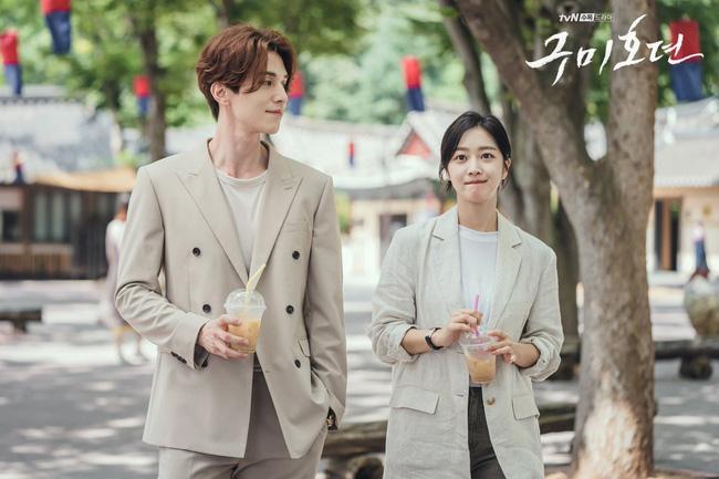 Thời trang công sở thanh lịch của những phim Hàn mới nhất 2020