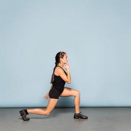 4 động tác tập mông không lo to đùi cực dễ