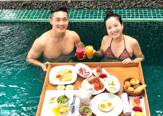Tự ái vì bị chồng "dìm hàng", MC Hồng Phượng giảm 21kg sau khi sinh con