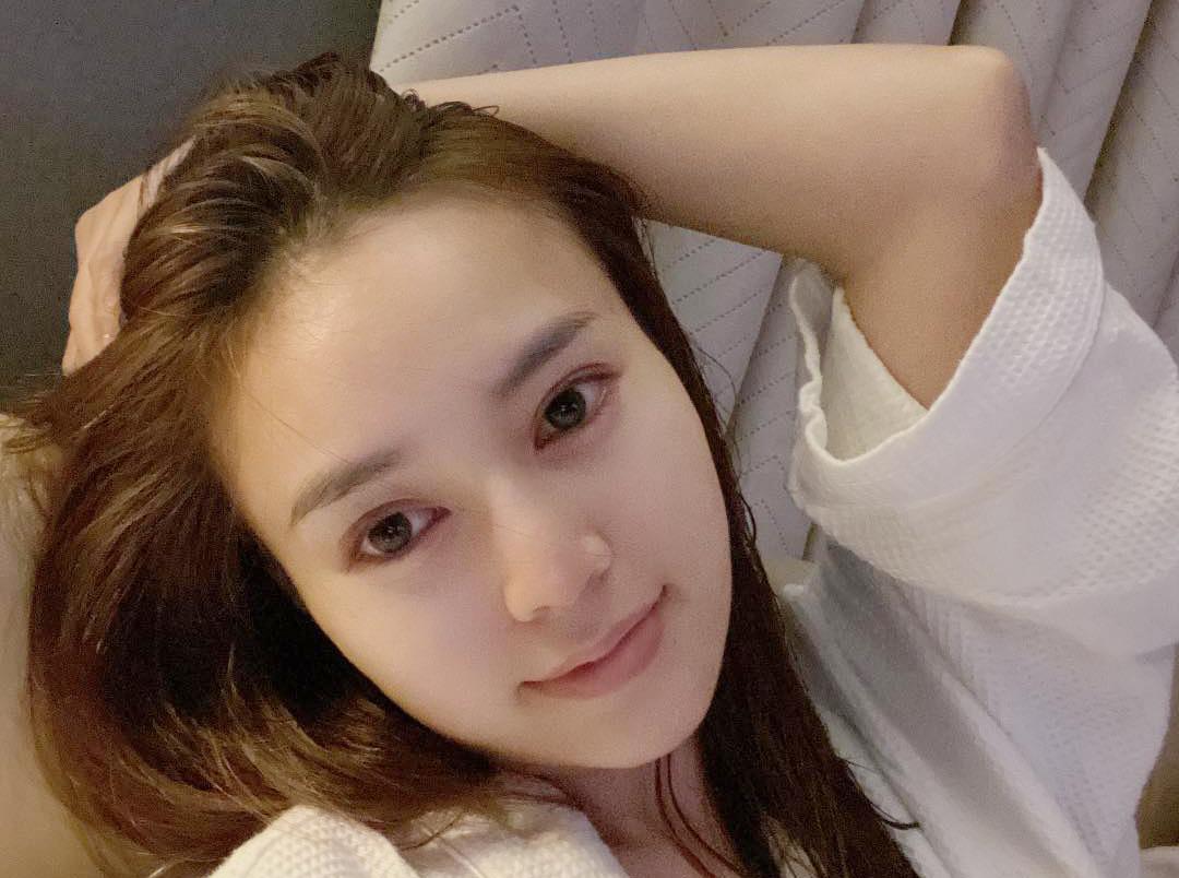 Ninh Dương Lan Ngọc và sao Việt chia sẻ bí kíp mặt mộc đẹp không tỳ vết