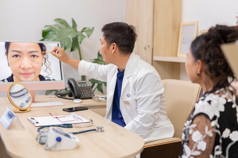 Phương pháp điều trị bọng mắt, quầng thâm hiệu quả từ chuyên gia
